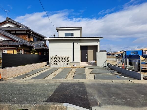 守山市古高町　新築一戸建て