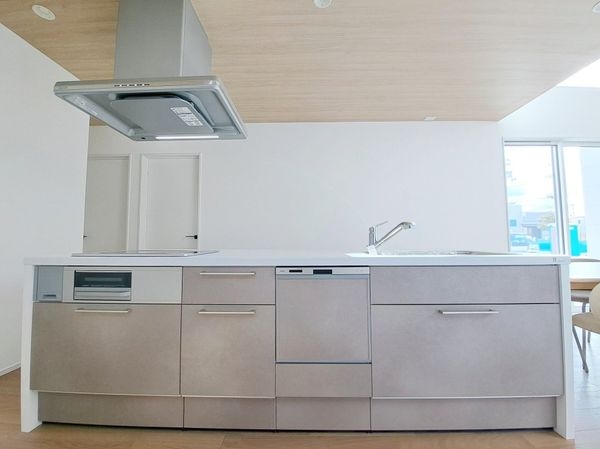 守山市古高町　新築一戸建て