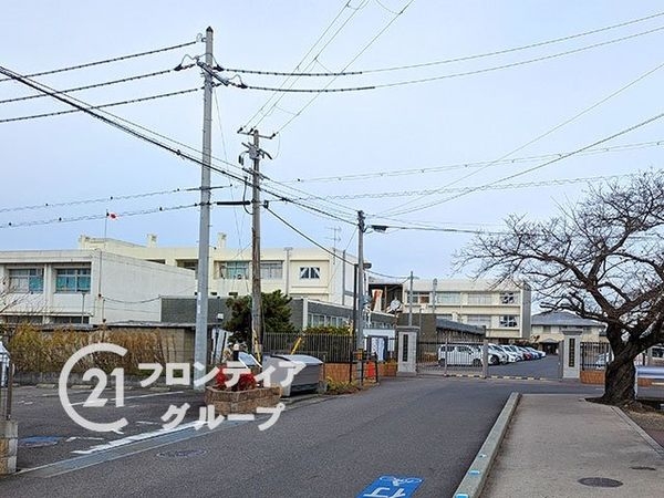 グランドメゾン守山２号棟　中古マンション(滋賀県立守山中学校)
