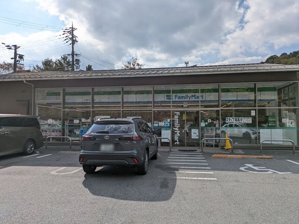 大津市比叡平２丁目の中古一戸建て(ファミリーマート大津ひえい平店)