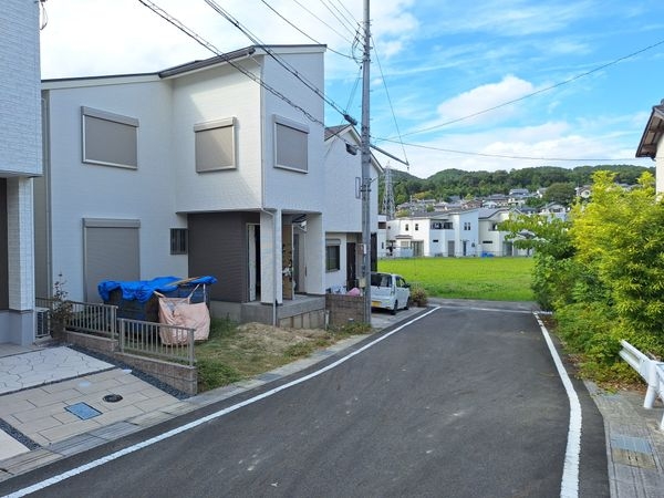 大津市石山寺４丁目　新築一戸建て　１期　２号地