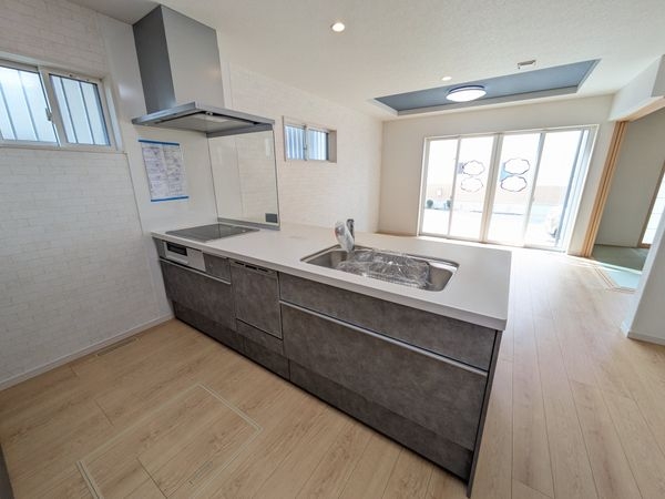 大津市月輪３丁目　新築一戸建て　２期　１号棟