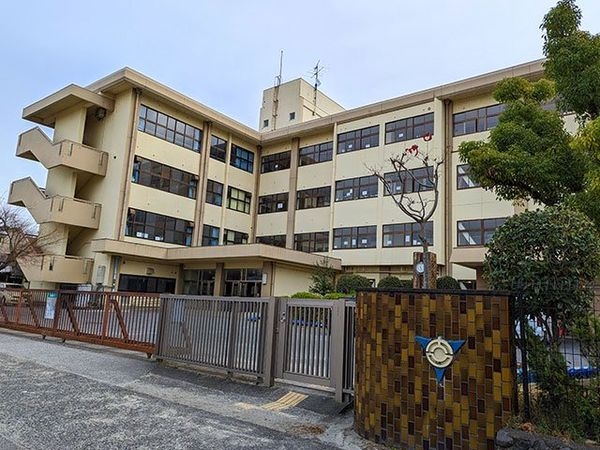 守山市吉身６丁目の中古一戸建て(守山市立吉身小学校)