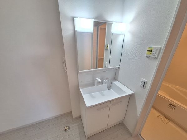 栗東市高野　新築一戸建て　１期　３号棟