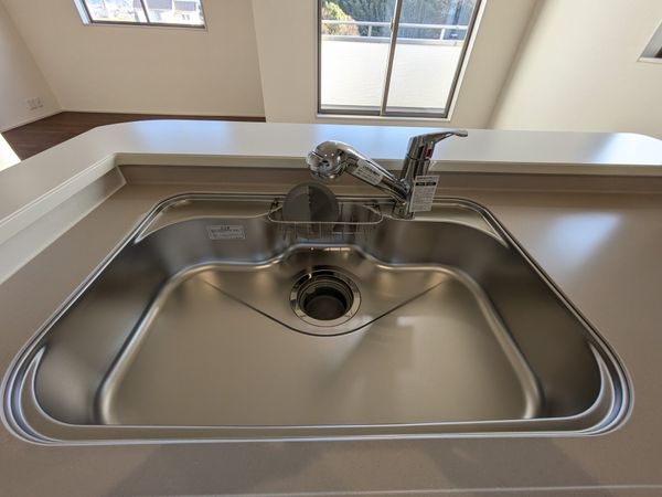 草津市新浜町　新築一戸建て　２期　２号棟