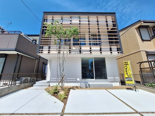 守山市下之郷３丁目　新築一戸建て