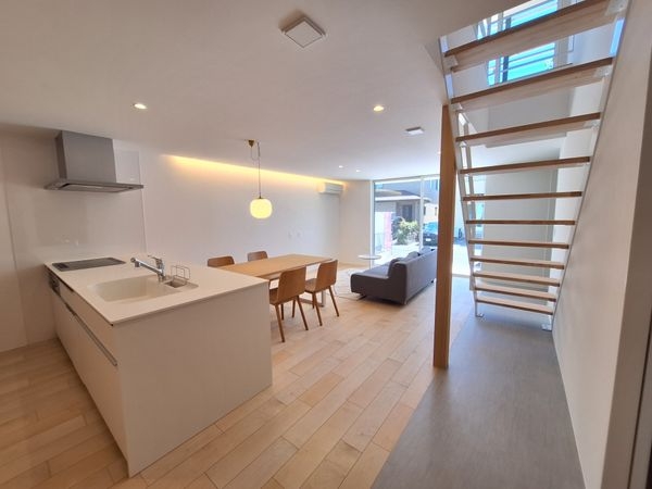 守山市下之郷３丁目　新築一戸建て