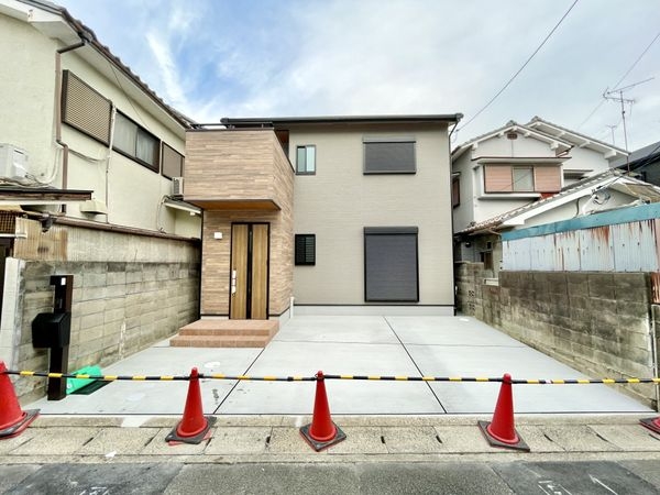 京都市山科区椥辻中在家町　新築一戸建て