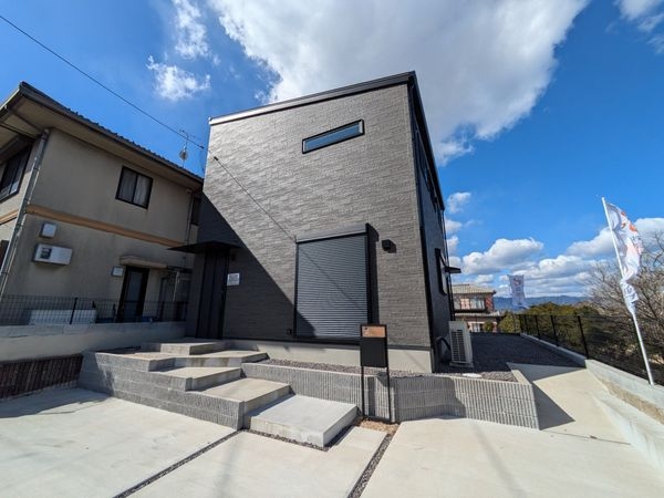 草津市橋岡町　中古一戸建て