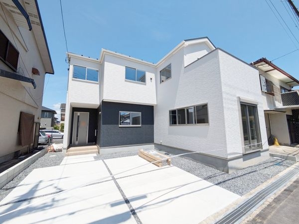 栗東市中沢２丁目　新築一戸建て　１期　１号棟