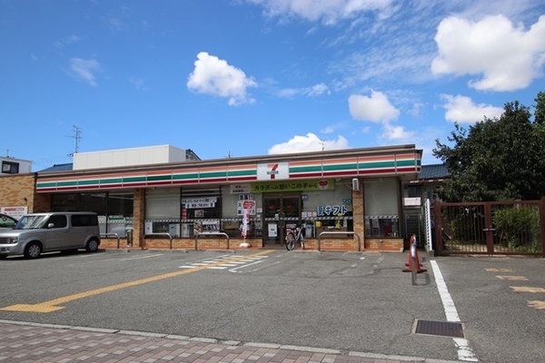 尼崎市塚口本町３丁目の土地(セブン-イレブン尼崎塚口本町３丁目店)