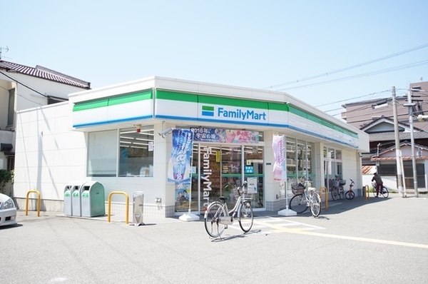 コスモシティ尼崎(ファミリーマート常光寺店)