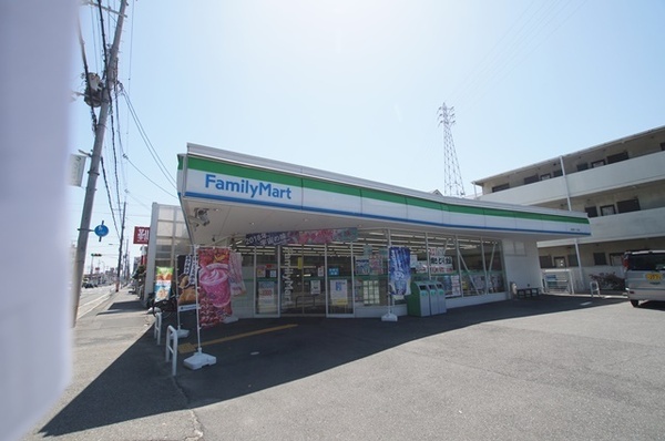 武庫川東グランドハイツ(ファミリーマート浜田町一丁目店)