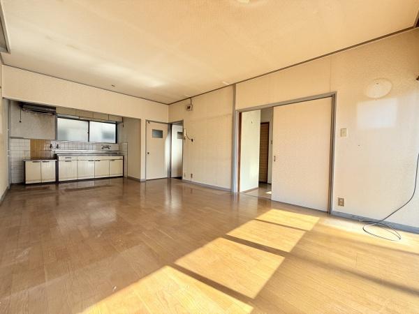 奈良市般若寺町の中古一戸建て(リビング)