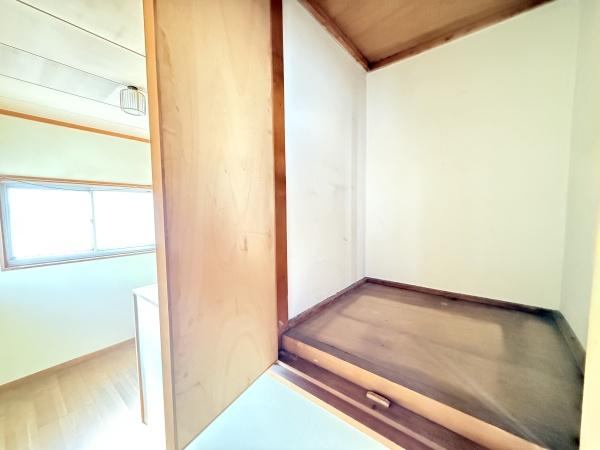 奈良市般若寺町の中古一戸建て(収納)