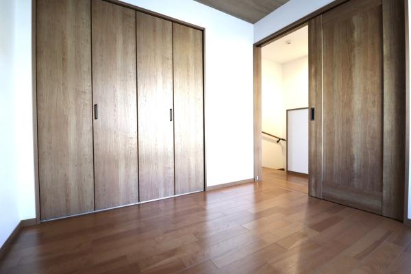 奈良市中登美ヶ丘１丁目の中古一戸建て