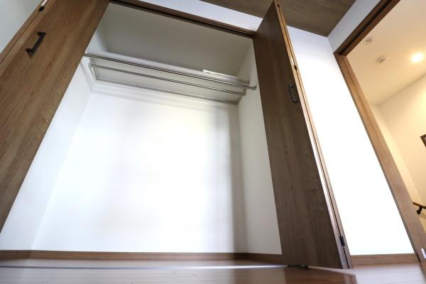 奈良市中登美ヶ丘１丁目の中古一戸建て