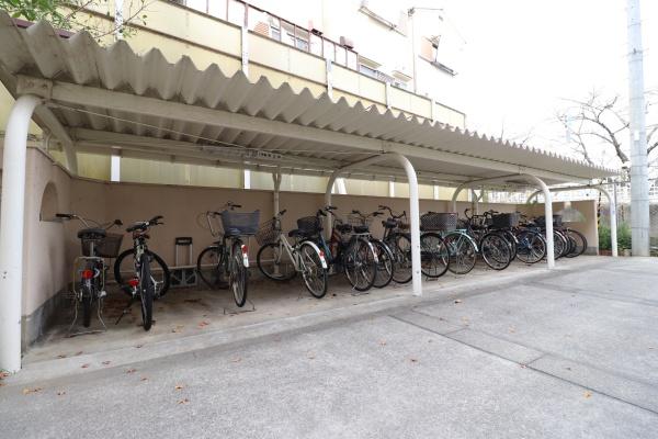 奈良県奈良市三条川西町　奈良三条町住宅　１号棟3階304