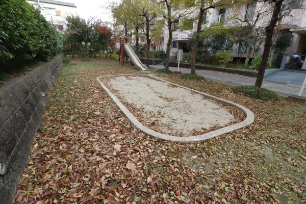 奈良県奈良市三条川西町　奈良三条町住宅　１号棟3階304