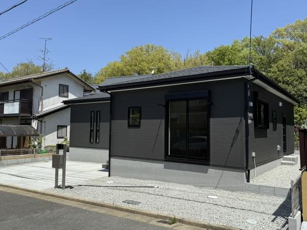 奈良市青山８丁目の新築一戸建