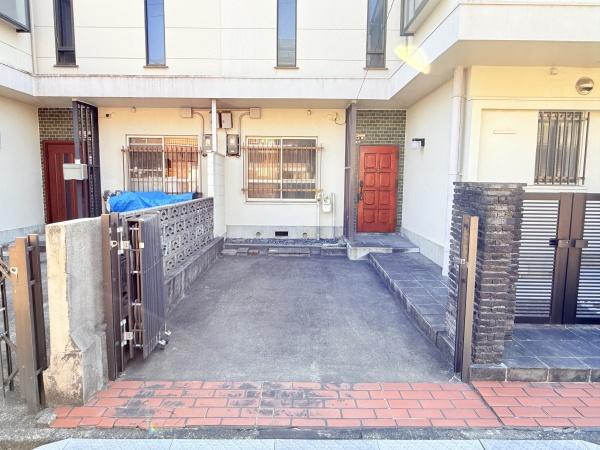奈良市中登美ヶ丘１丁目の中古一戸建て