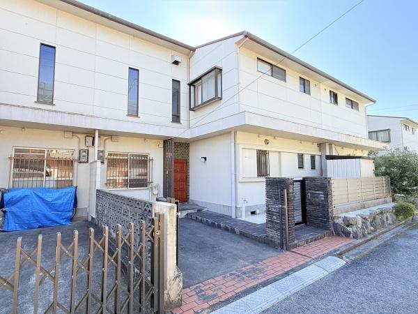奈良市中登美ヶ丘１丁目の中古一戸建て