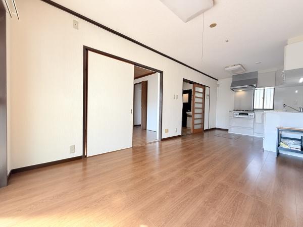 奈良市中登美ヶ丘１丁目の中古テラスハウス