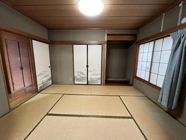 彦根市長曽根南町の中古一戸建て