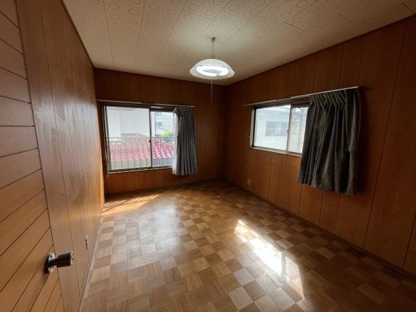 彦根市長曽根南町の中古一戸建て