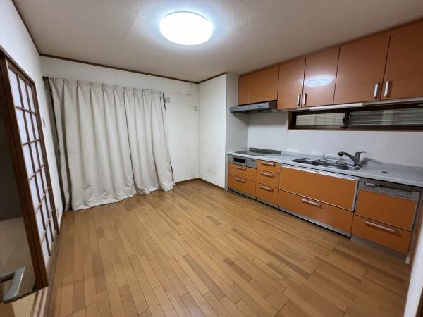 彦根市長曽根南町の中古一戸建