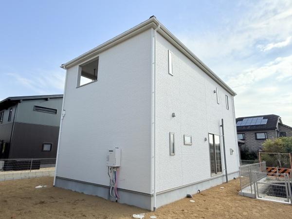 奈良市西登美ヶ丘５丁目の新築一戸建