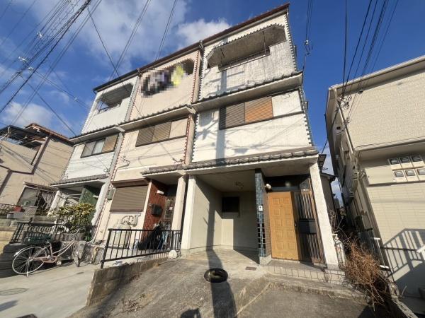 大和郡山市西田中町の中古テラスハウス