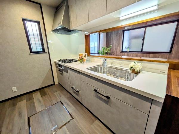 大和郡山市小泉町東３丁目の中古一戸建
