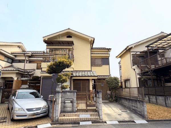奈良市佐紀町の中古テラスハウス