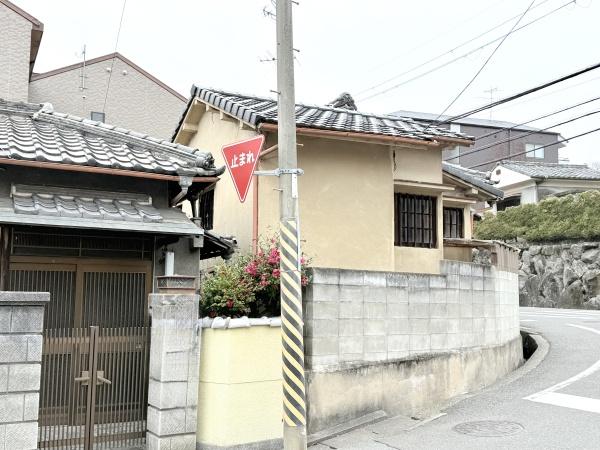 奈良市あやめ池南６丁目の中古一戸建