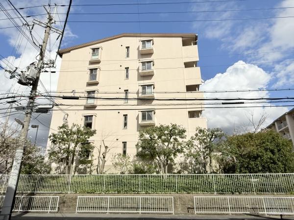 奈良三条町住宅3号棟