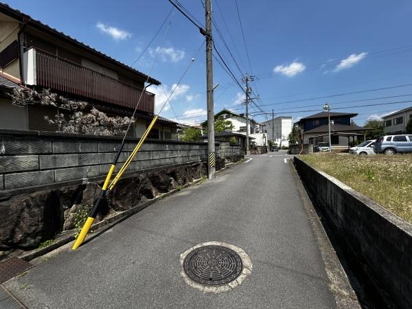 伊賀市緑ケ丘南町の土地