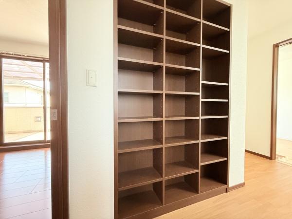 奈良市西登美ヶ丘1丁目の中古一戸建て(収納)