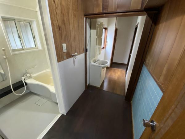 湖南市下田の中古一戸建て