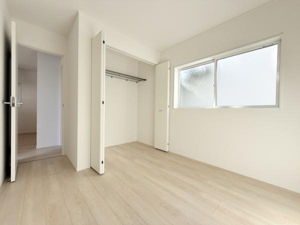 木津川市木津南後背の新築一戸建(洋室)