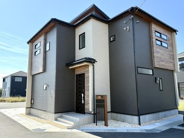 奈良市杏町の新築一戸建