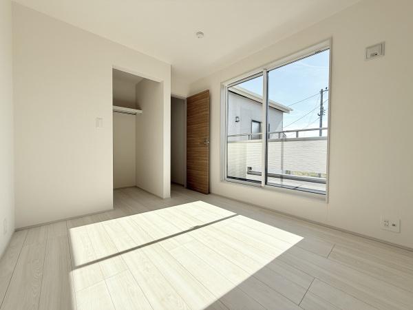 奈良市杏町の新築一戸建(洋室)