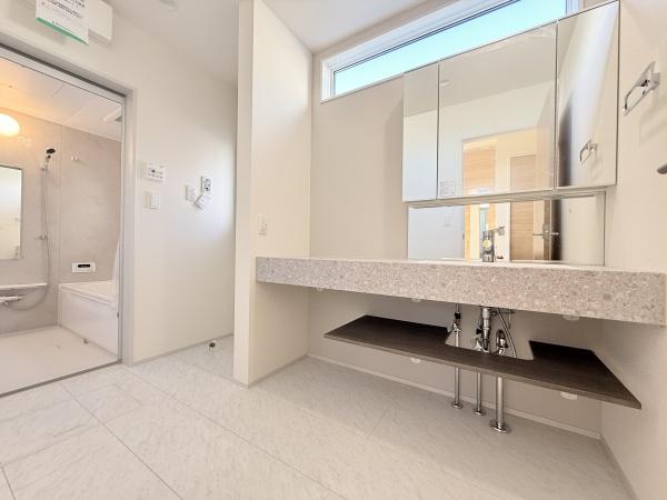 奈良市杏町の新築一戸建(洗面台・洗面所)