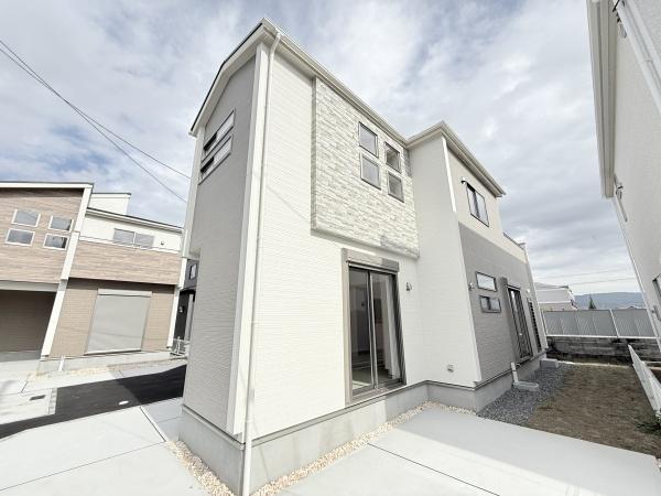 奈良市杏町の新築一戸建