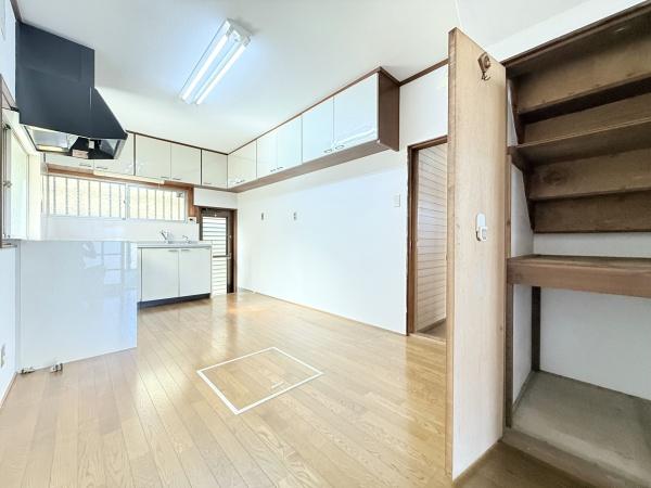 生駒郡三郷町信貴ケ丘４丁目の中古一戸建て