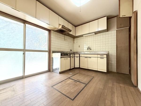 生駒郡三郷町信貴ケ丘４丁目の中古一戸建て