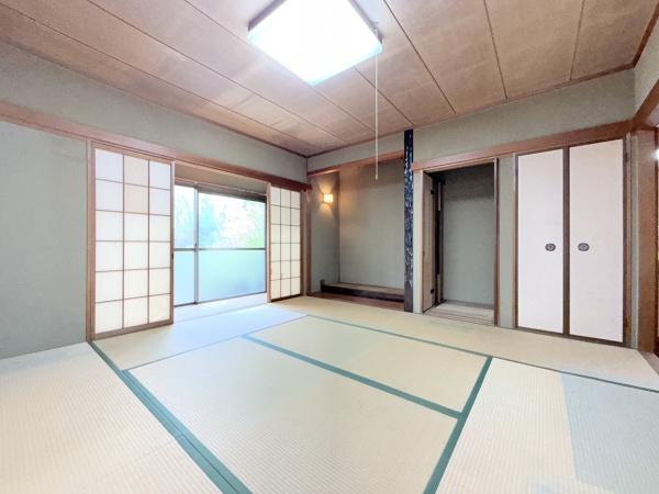 奈良市あやめ池南２丁目の中古一戸建て
