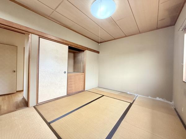 奈良市あやめ池南２丁目の中古一戸建て