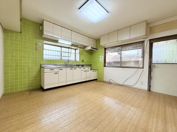 奈良市あやめ池南２丁目の中古一戸建て