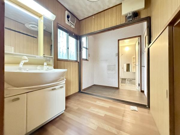 奈良市あやめ池南２丁目の中古一戸建て